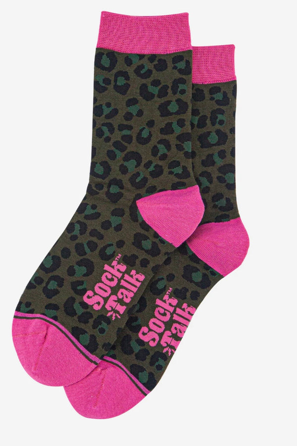 Leopard Print Bamboo Socks in Khaki / Hot Pink
